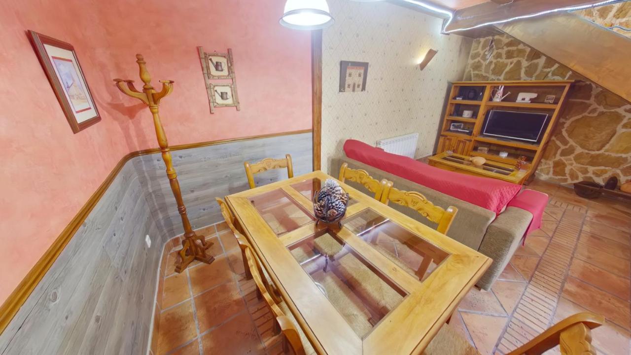 Ruralrut-El Tiemblo Wifi, Cabina De Hidromasaje, Aire Acondicionado Y A Pocos Metros De Zonas De Bano Naturales Exteriér fotografie