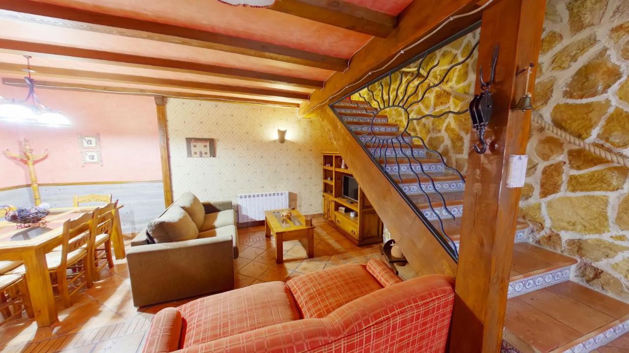 Ruralrut En El Tiemblo Precios Especiales A Partir De 7 Noches, Wifi, Cabina De Hidromasaje, Aire Acondicionado, Zonas De Bano Naturales Cercanas Exteriér fotografie