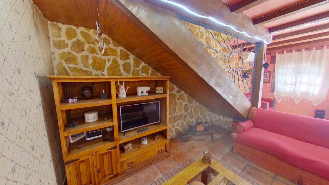 Ruralrut-El Tiemblo Wifi, Cabina De Hidromasaje, Aire Acondicionado Y A Pocos Metros De Zonas De Bano Naturales Exteriér fotografie