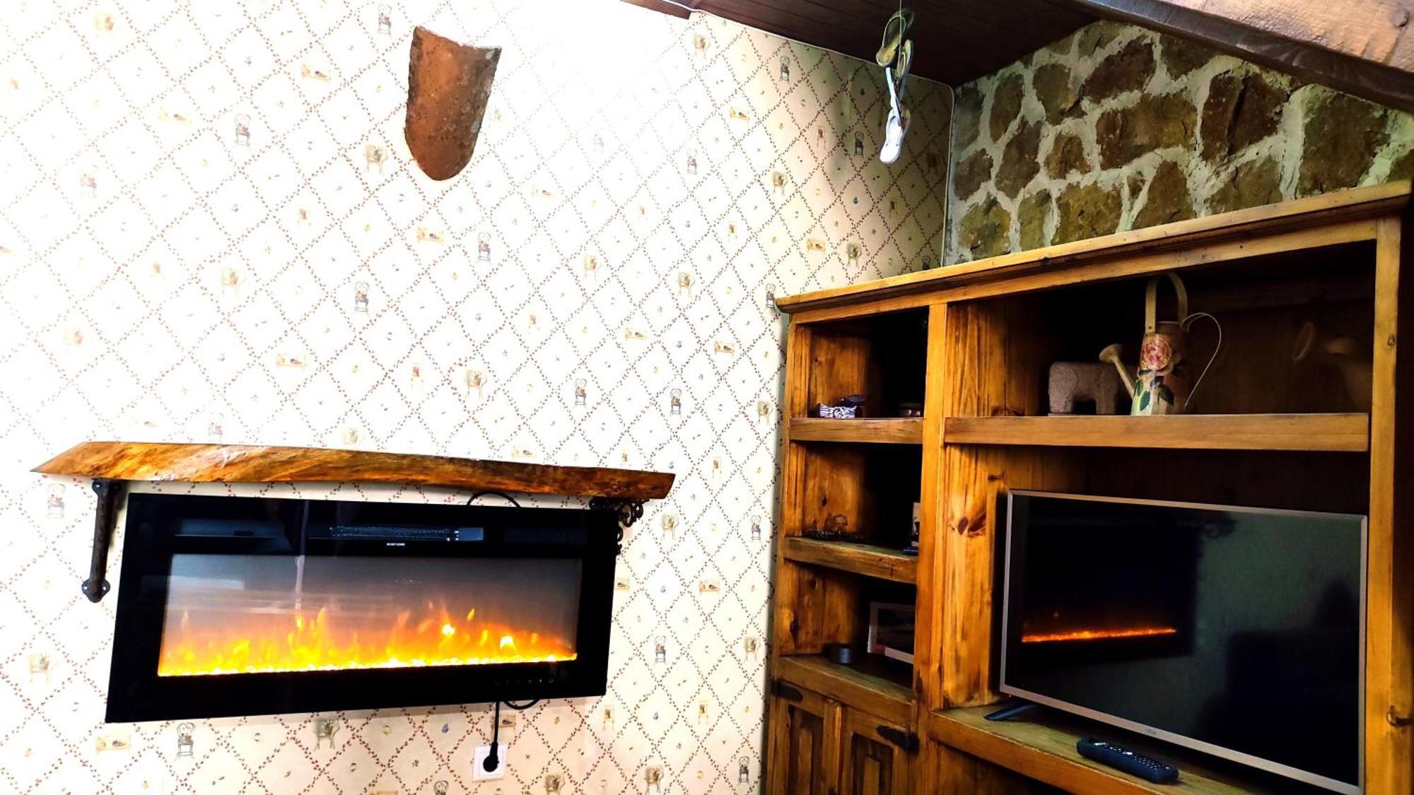 Ruralrut-El Tiemblo Wifi, Cabina De Hidromasaje, Aire Acondicionado Y A Pocos Metros De Zonas De Bano Naturales Exteriér fotografie
